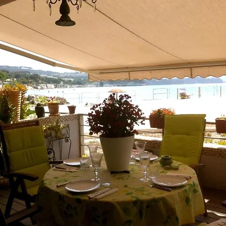 Moderne Avec Vue Sur La A - 40 M² Apartman