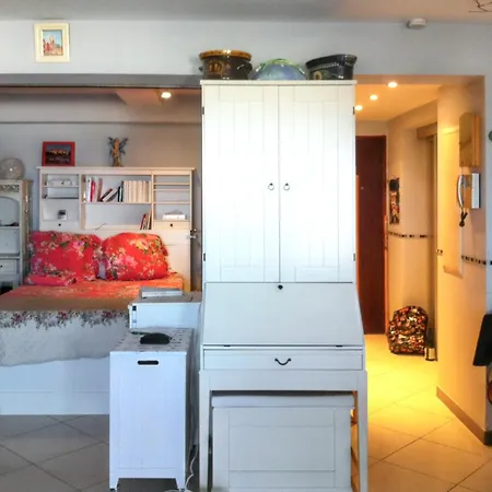 Moderne Avec Vue Sur La A - 40 M² 아파트 라시오타